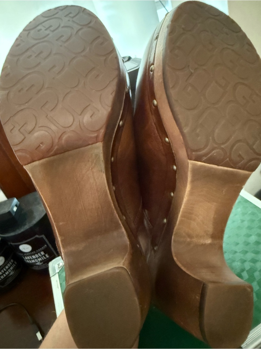 UGG women Chestnut Brown Leather Slip-On Mules - Picture 5 of 7